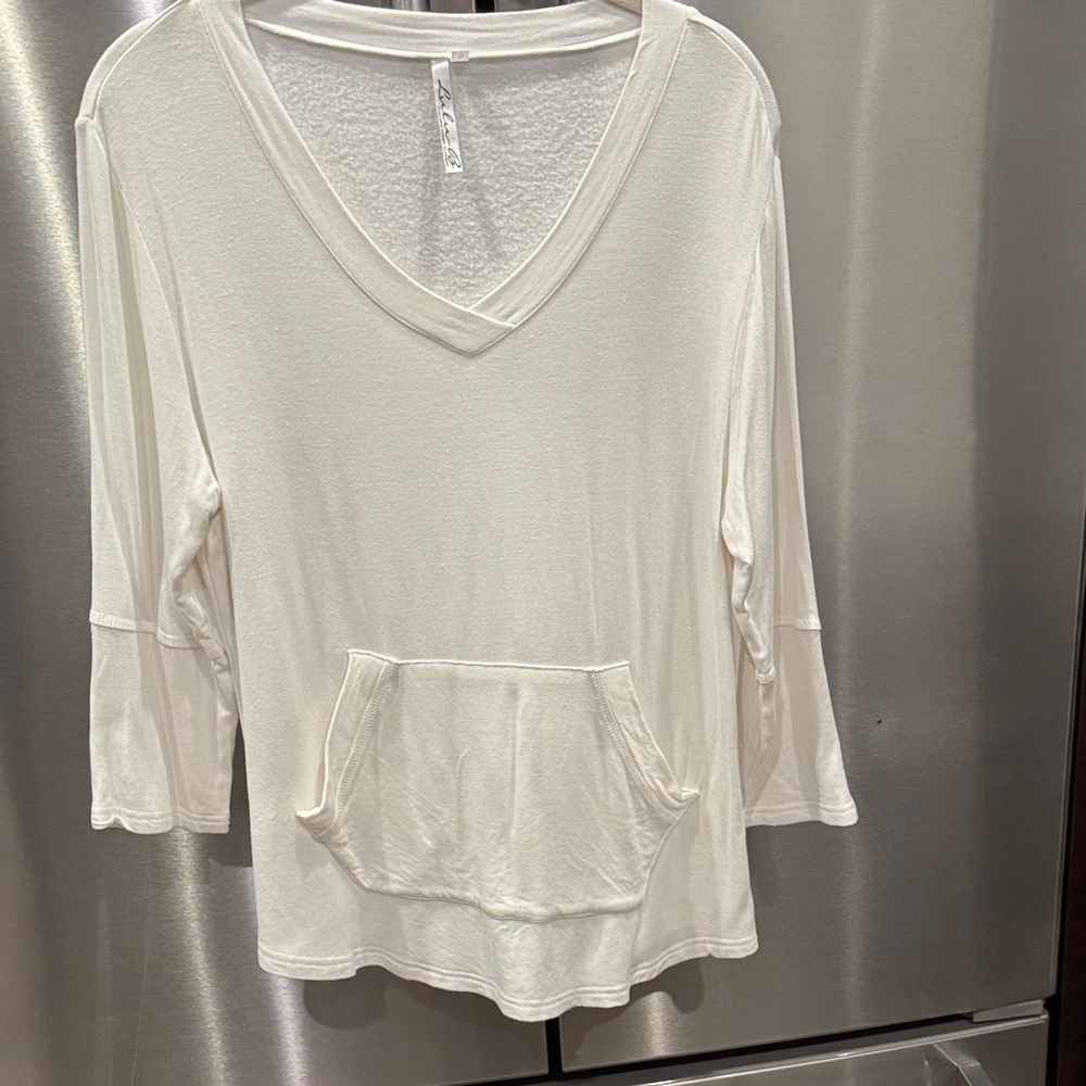 Lulu-B Cream V-Neck Sweatshirt with Pocket